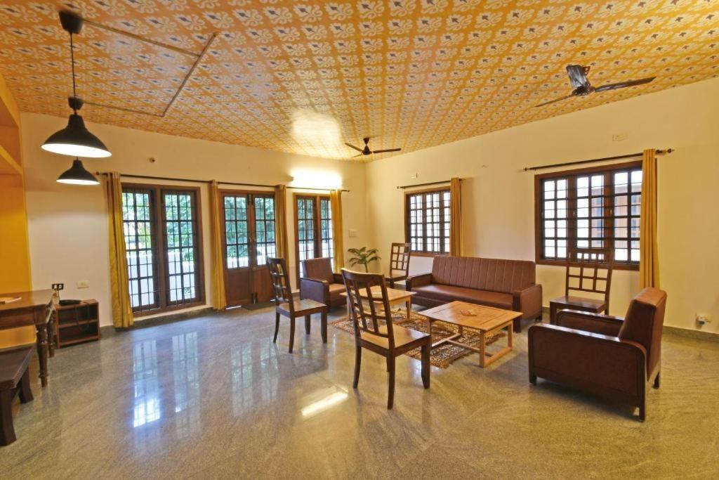 Villa Close To Rock Beach-Family Room Ποντισερί Εξωτερικό φωτογραφία